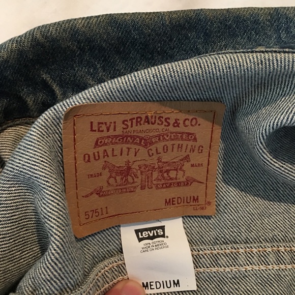 Vintage Levi jacket believed late 80s/early 90s - Picture 4 of 8